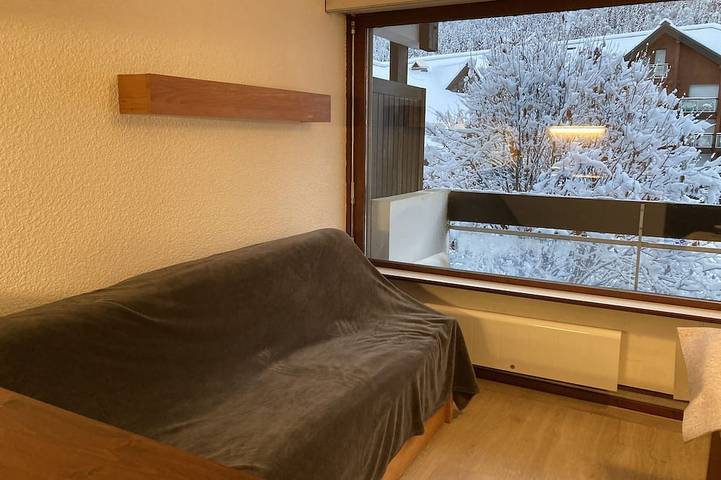 Appartement entier, Studio cabine 27 m2 4 personnes 1er étage Balcon Parking couvert 100m Télécabine in Les Contamines-Montjoie, Pays du Mont-Blanc