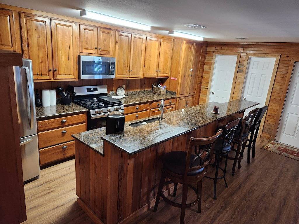 Newly Renovated Houseboat Located in Venice Marina (B Dock) in Plaquemines Parish