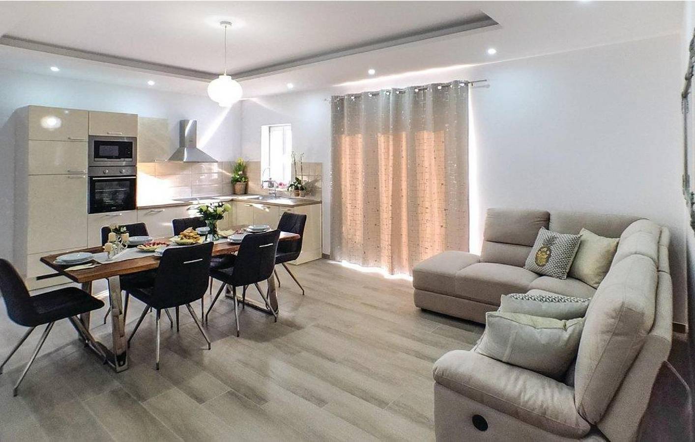Vakantiehuis met privé-zwembad voor 12 personen ca. 220 qm in Poljica, Dalmatië (Dalmatisch Achterland) in Imotski, Makarska Riviera