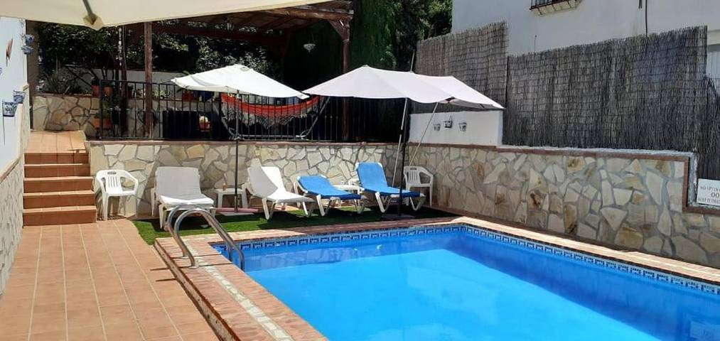 Location de vacances pour 6 personnes, avec terrasse et piscine à Dúrcal - 2