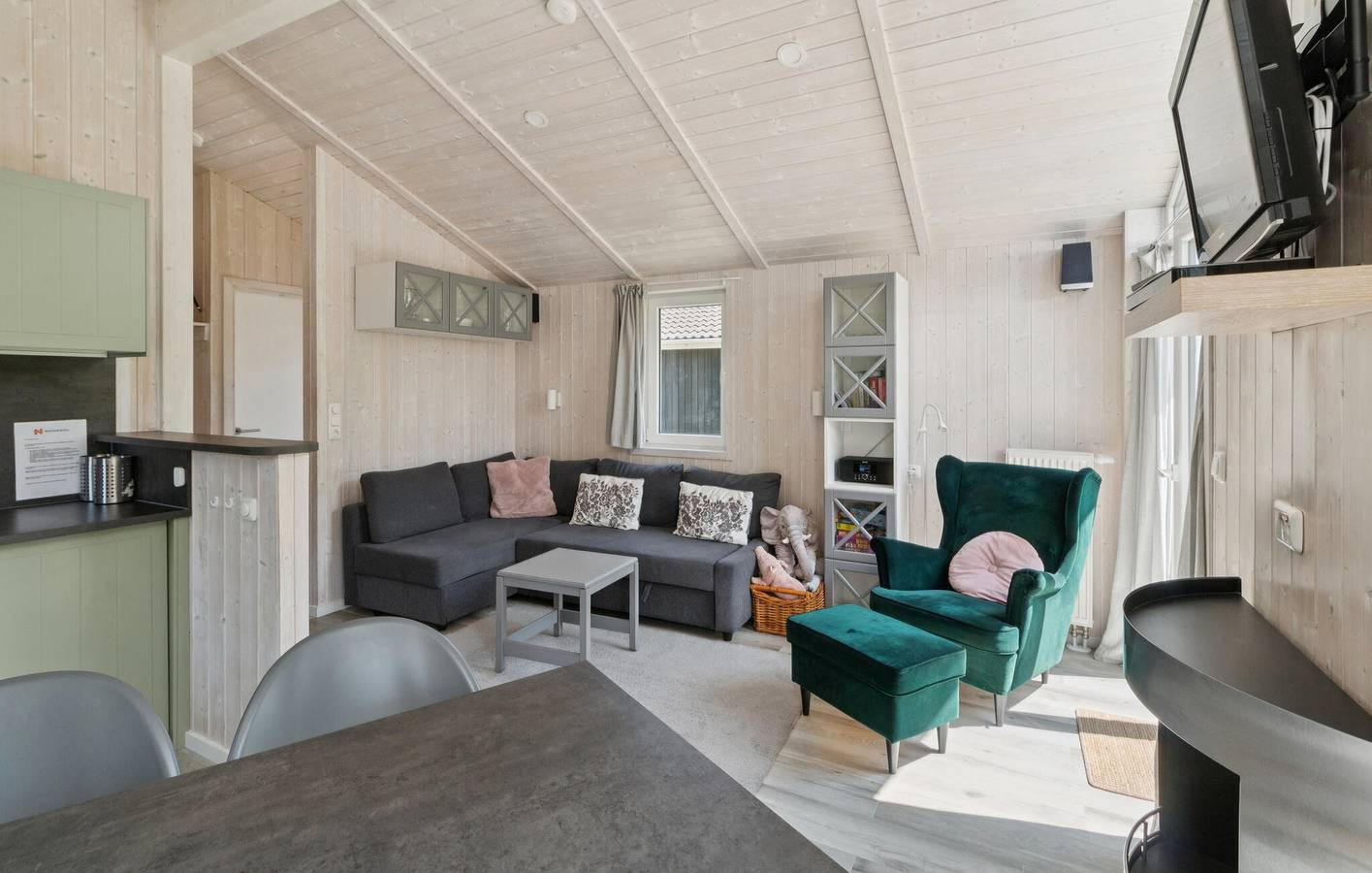 300m zum Strand: Apartment mit WiFi, TV, Terrasse & Parkplatz in Priwall, Lübeck