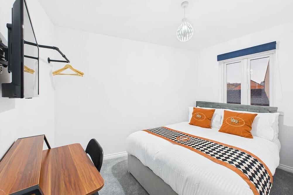 *New* Prestbury Place | Racecourse | Free Parking in Gloucestershire
