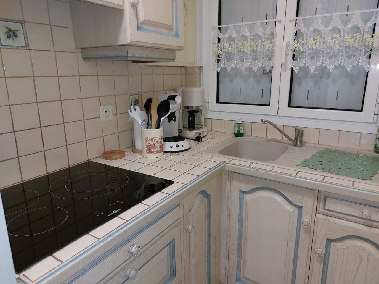 Entire apartment, Pleasant apartment for 6 people, balcony 50m from the sea in Saint-Jean-de-Monts, Vendée