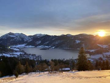 Ferienwohnung für 2 Personen, mit Balkon und Ausblick sowie Seeblick am Schliersee