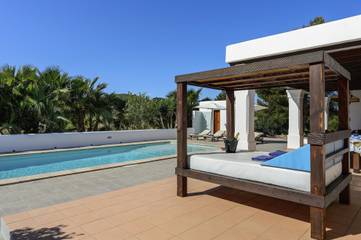 Villa for 6 People in Santa Eulària des Riu, East Ibiza, Photo 4