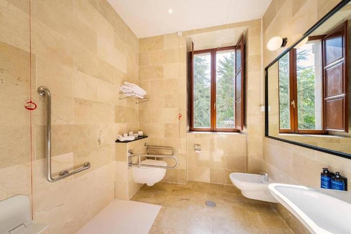 Hôtel pour 2 personnes, avec jacuzzi et sauna ainsi que terrasse et jardin à Guitiriz - 3