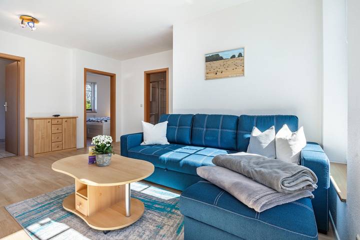 Ferienwohnung für 3 Personen, mit Garten und Seeblick in Groß Zicker