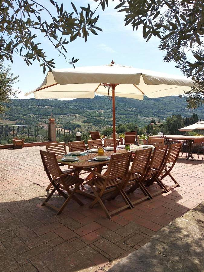 Ferienhaus für 9 Personen, mit Balkon und Whirlpool sowie Terrasse und Garten