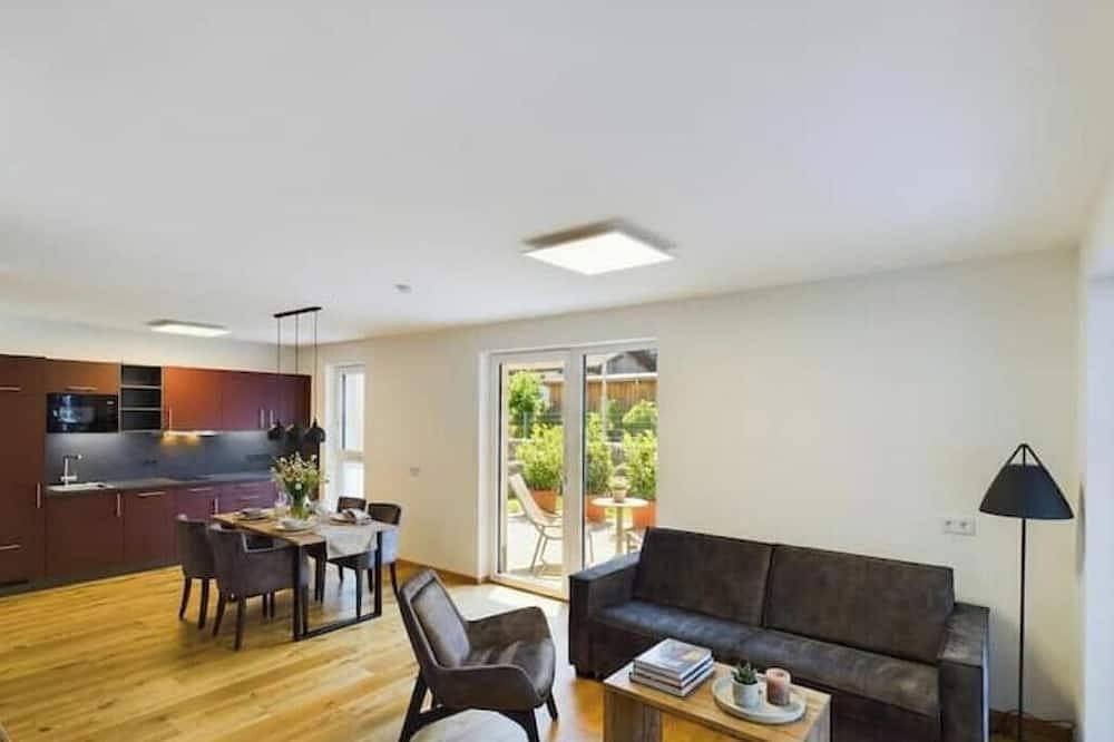 Ganze Wohnung, Bergfeuer Suite Lechtal – Modern, stylisch & mit traumhaftem Bergblick in Lechtaler Alpen, Bach