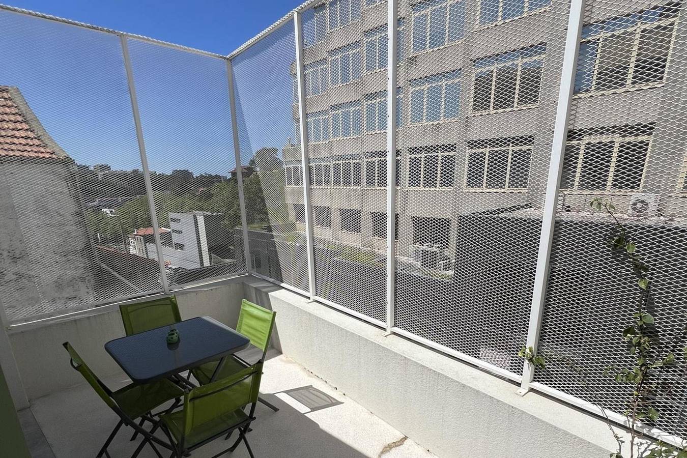 Ganze Ferienwohnung, Ferienwohnung für 4 Personen mit Balkon in Massarelos, Porto