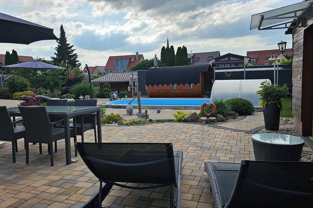 Schönes Ferienhaus in unmittelbarer Nähe v. Altkötzschenbroda, Stellplatz a.Haus in Radebeul, Meißen Region