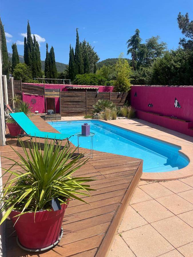 Villa fleur de sel in Cuges-les-Pins, Côte méditerranéenne (France)