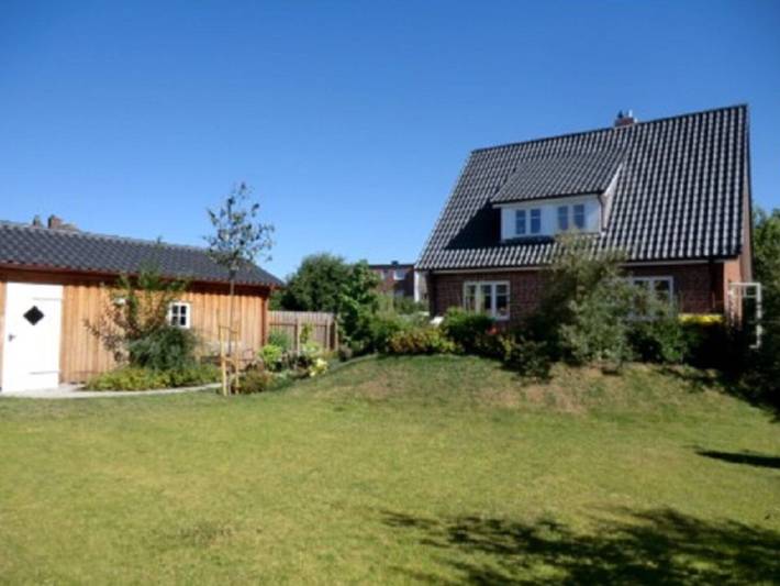 Luxus-Ferienhaus für 6 Personen, mit Sauna und Terrasse sowie Garten