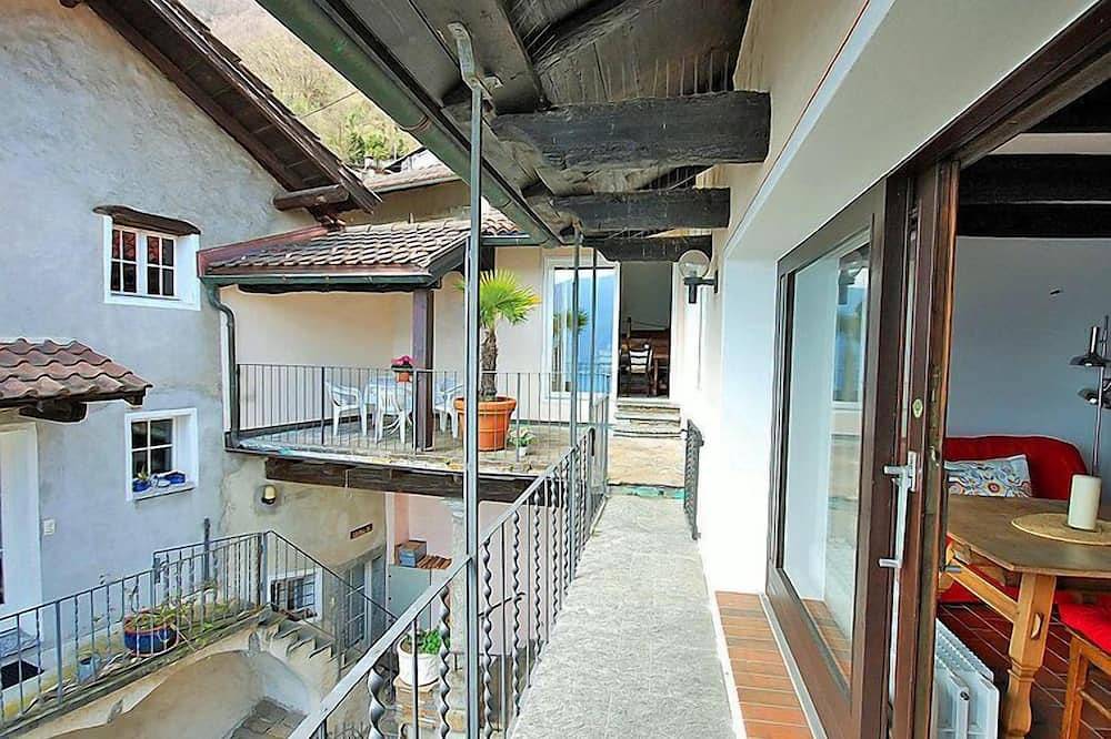 Ganze Wohnung, Casa Eduardo Apt.2 by Interhome in Ronco sopra Ascona, Tessiner Alpen