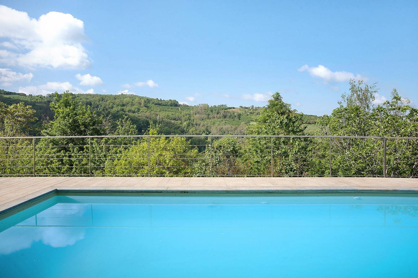 Vakantieappartement voor 4 Personen in Cerreto Langhe, Provincie Cuneo