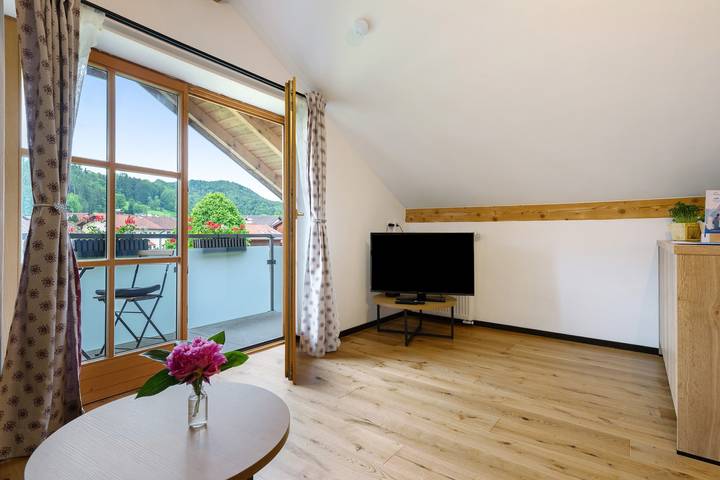 Ganze Wohnung, Ferienwohnung 'Am Teisenberg' mit privatem Garten, Balkon und Wi-Fi in Teisendorf, Rupertiwinkel