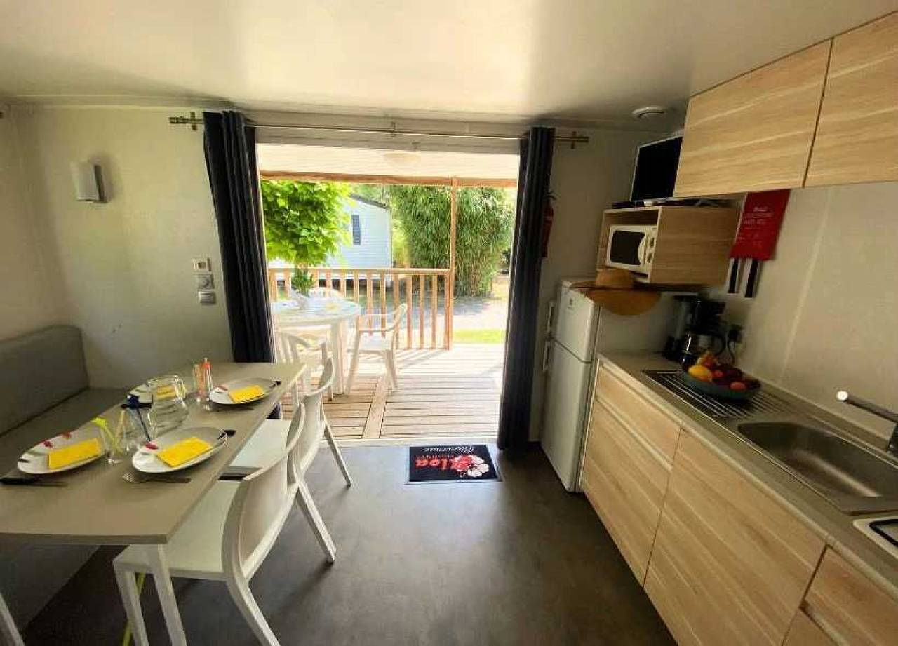 Zecamping piscine couverte dog friendly animations tente Tv 24m2 in Hourtin, Parque natural regional del Médoc