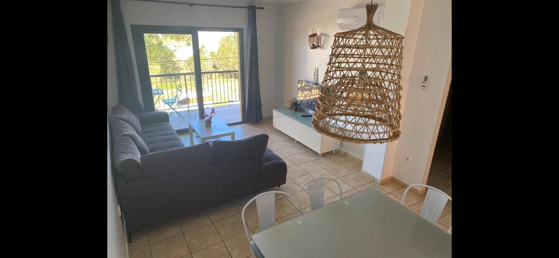 Apartamento entero, Apartamento 'La Mundial Formentera' con vistas al lago, Wi-Fi y aire acondicionado in Es Pujols, Formentera