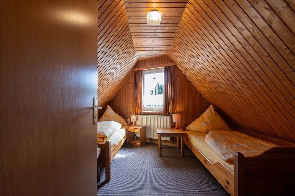 Ganze Wohnung, Ferienwohnung Eg Helene - Ferienwohnungen Engelmann 35107 Og und Helene 35179 Eg in Holtland, Nordseeküste