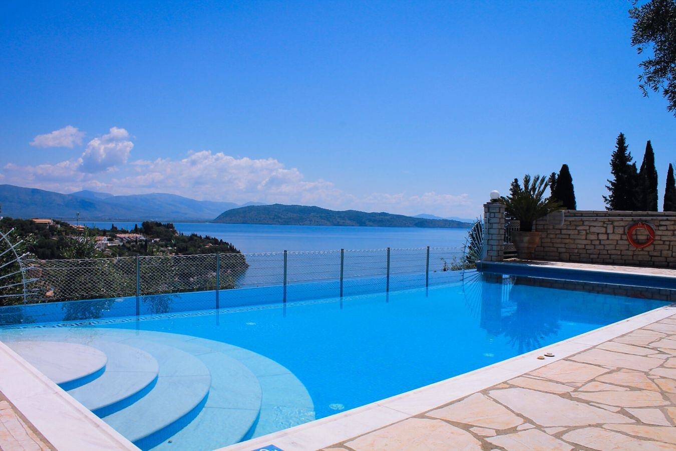 Villa 'Kyriaki' with Sea View, Wi-Fi and Air Conditioning in Kalami, Corfu