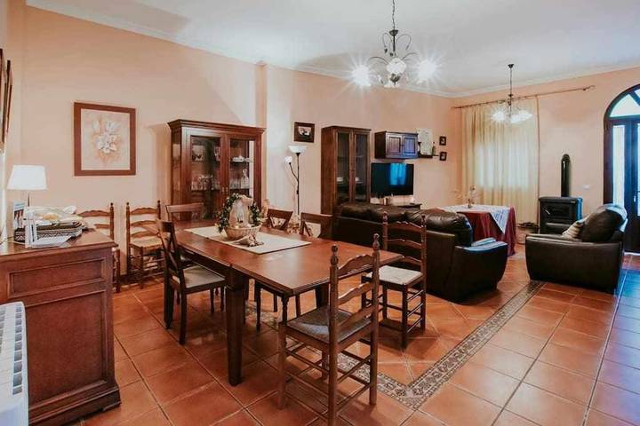 Casa de vacaciones para 16 personas, con jacuzzi además de sauna y balcón - 1