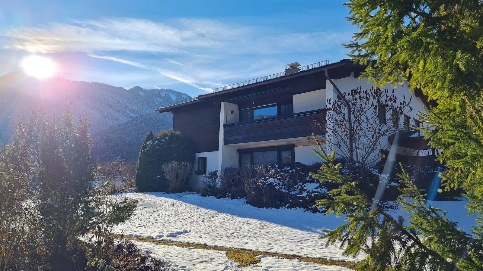 Ganze Ferienwohnung, Schmugglereck - Ferienwohnung 40 qm mit Balkon in Schleching, Bayerische Alpen