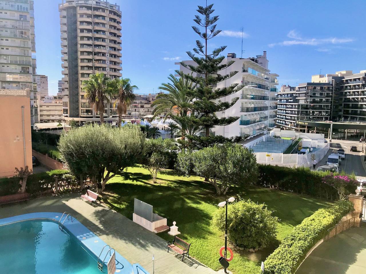 Entire apartment, Apartment with terrace near the beach - 2 guests in Benidorm, Costa Blanca
