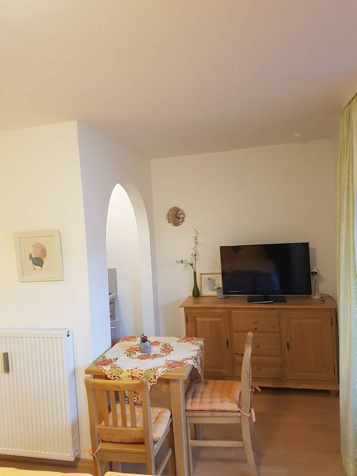 Ganze Ferienwohnung, Agentur Bergblick - Ferienwohnung A8, helle 1-Zimmerwohnung, Südbalkon, 30qm in Prien, Prien am Chiemsee