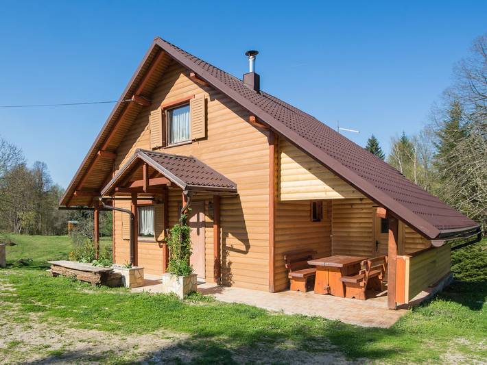 Ferienhaus für 6 Personen, mit Sauna und Pool sowie Garten und Balkon, mit Haustier