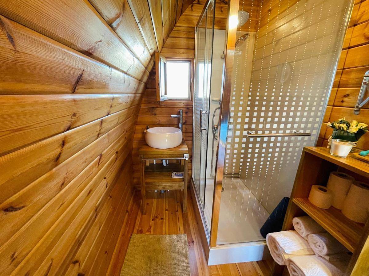 Deluxe Double Room (2 Adults + 1 Child) in São Vicente do Paul e Vale de Figueira, Distrito de Santarém