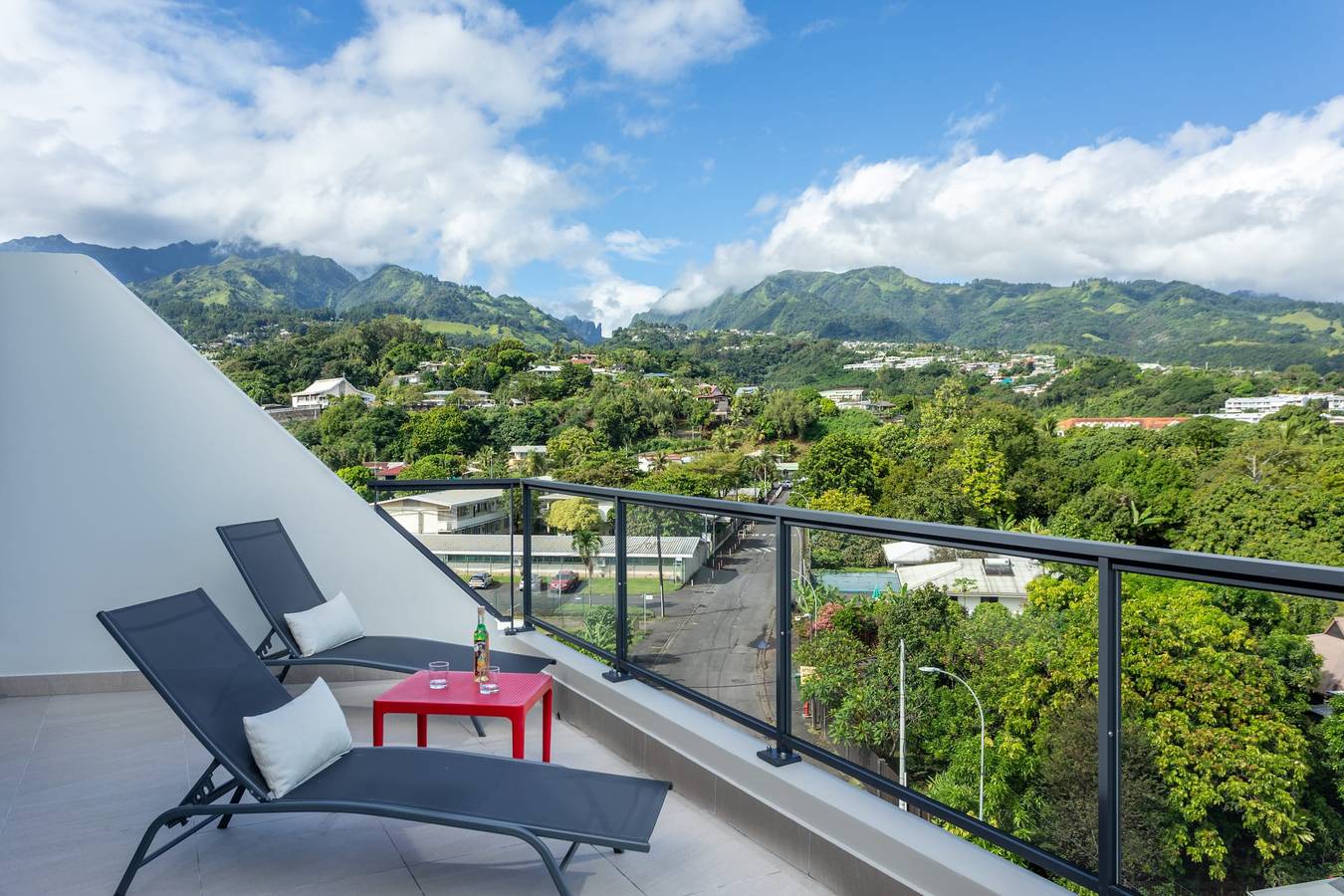 Apartamento entero, Atea Pearl – Diadème View, Terrace & Parking in Pirae, Tahiti