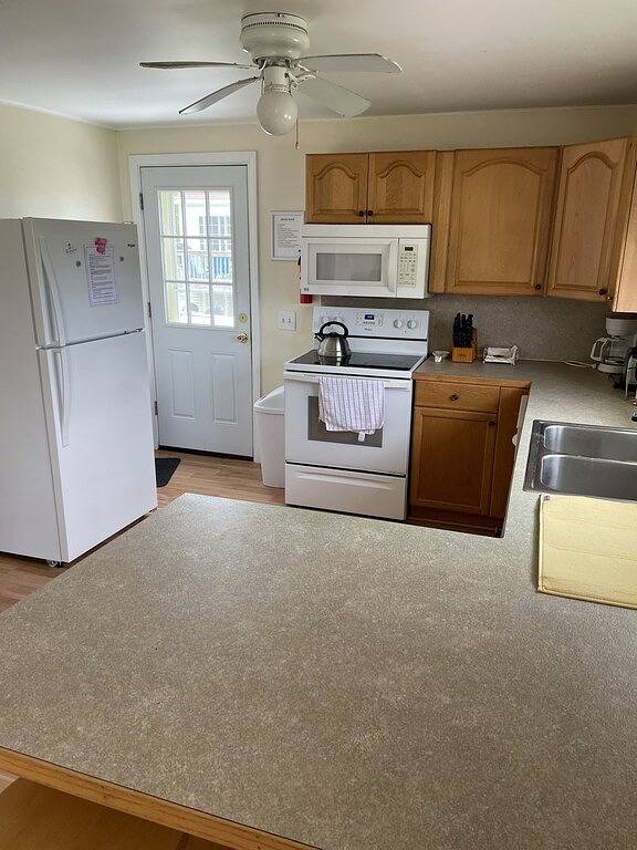 Vacation house for 8 people, with terrace and yard as well as hot tub in New England