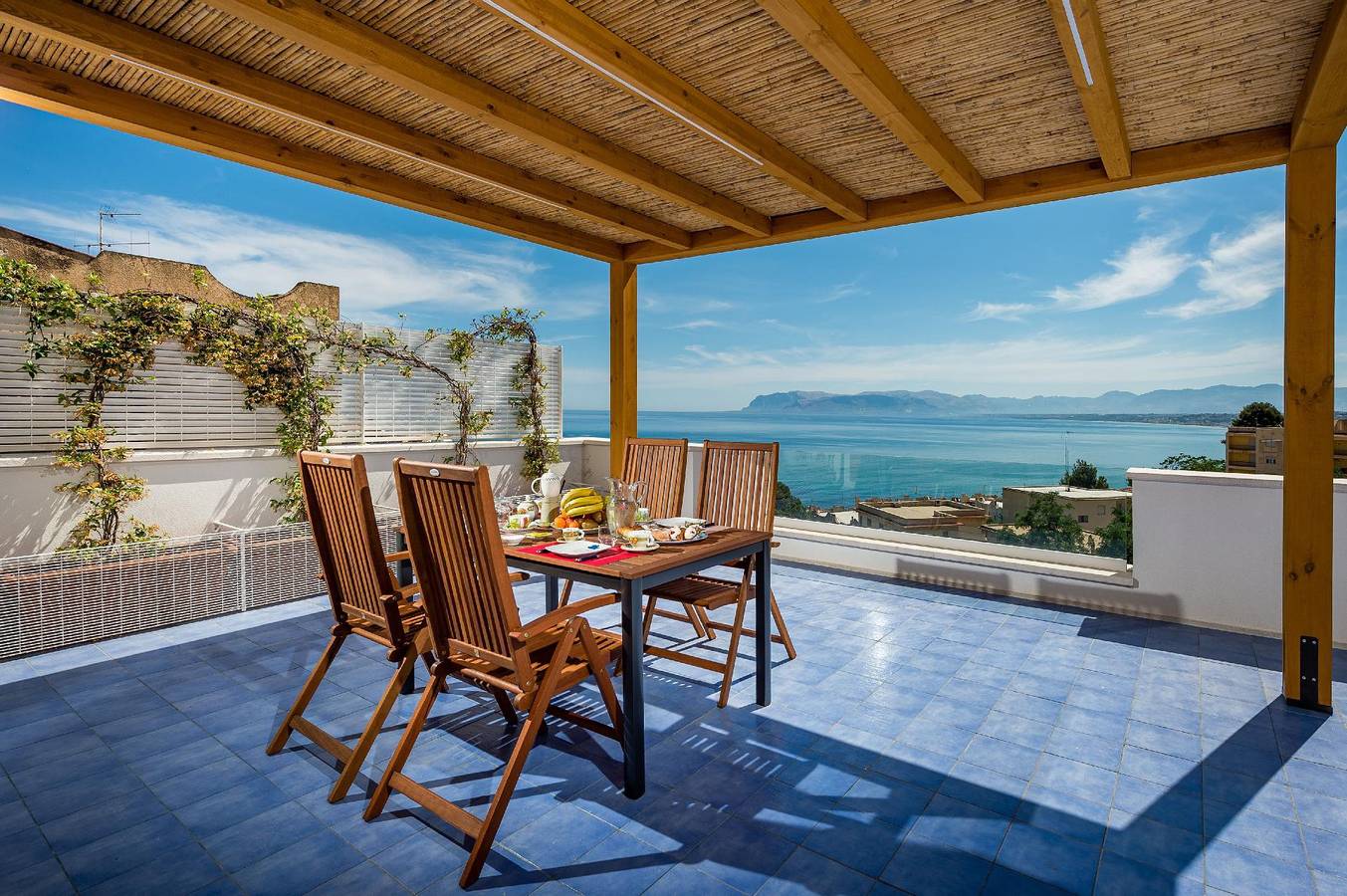 Apartamento vacacional entero, Bluoltremare Terrace in Castellammare del Golfo, Provincia de Trapani