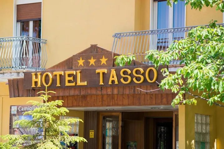 Hotel für 2 Personen, mit Ausblick und Terrasse - 1
