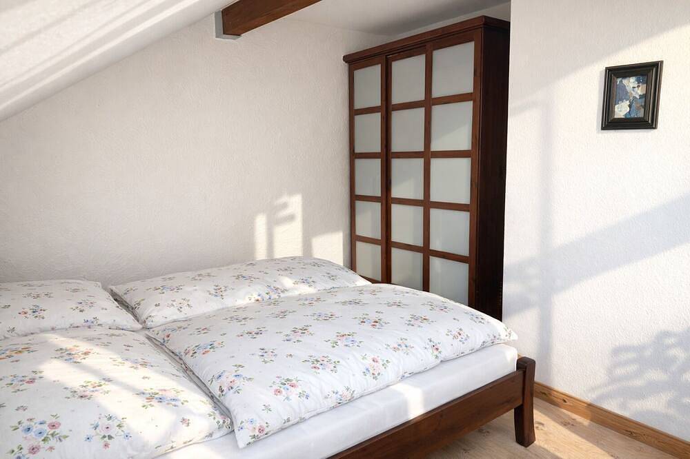 Ganze Wohnung, Hof Kracht – \"Königsstuhl\" Wohnung für 4(-6) Personen mit Balkon & Ostseeblick in Putgarten, Rügen