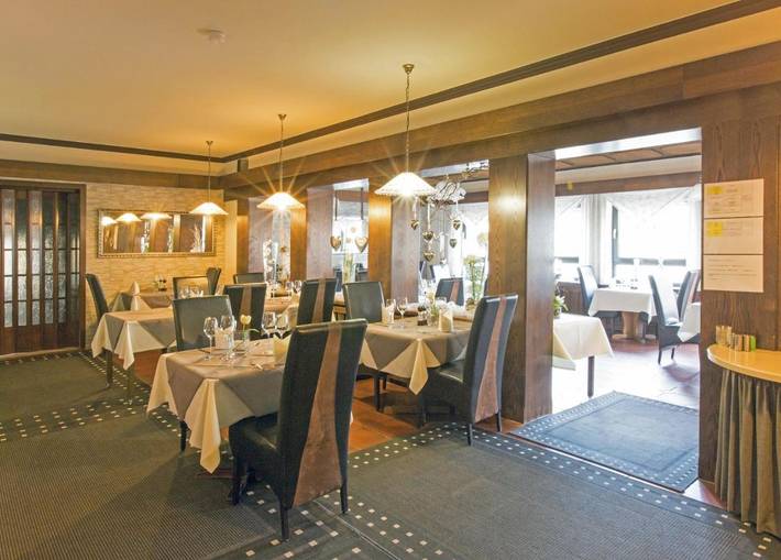 Hôtel pour 2 personnes, avec piscine et terrasse ainsi que sauna et jardin à Eppenbrunn