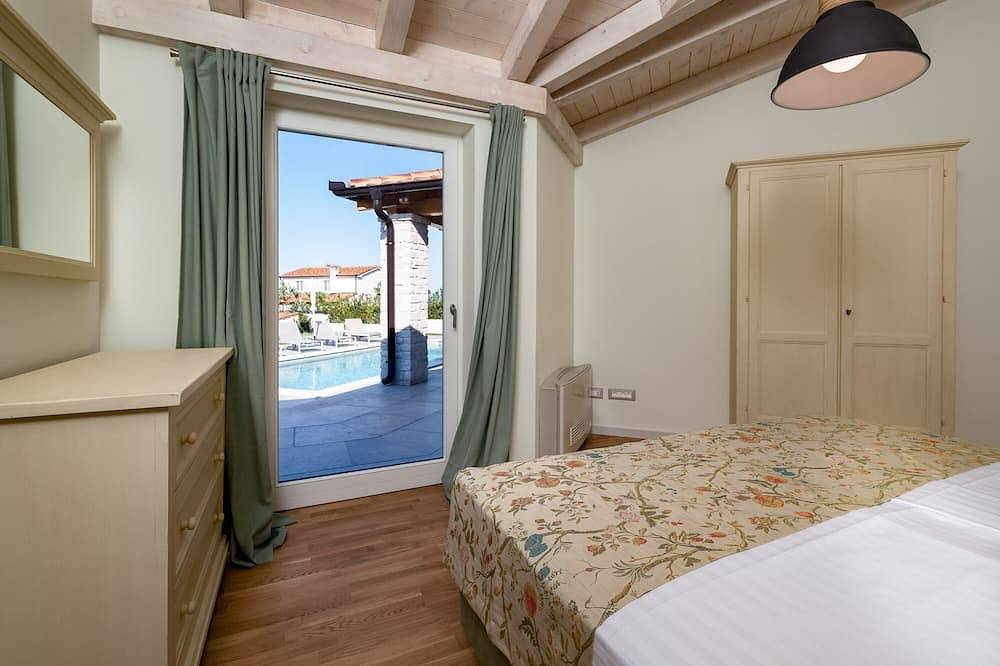 Villa Dora - 4 bedroom villa with private pool and kids pool in Kavran, Südküste Istrien