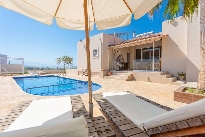 Ferienhaus für 8 Personen, mit Meerblick und Terrasse sowie Kinderpool in Αδελιανός Κάμπος