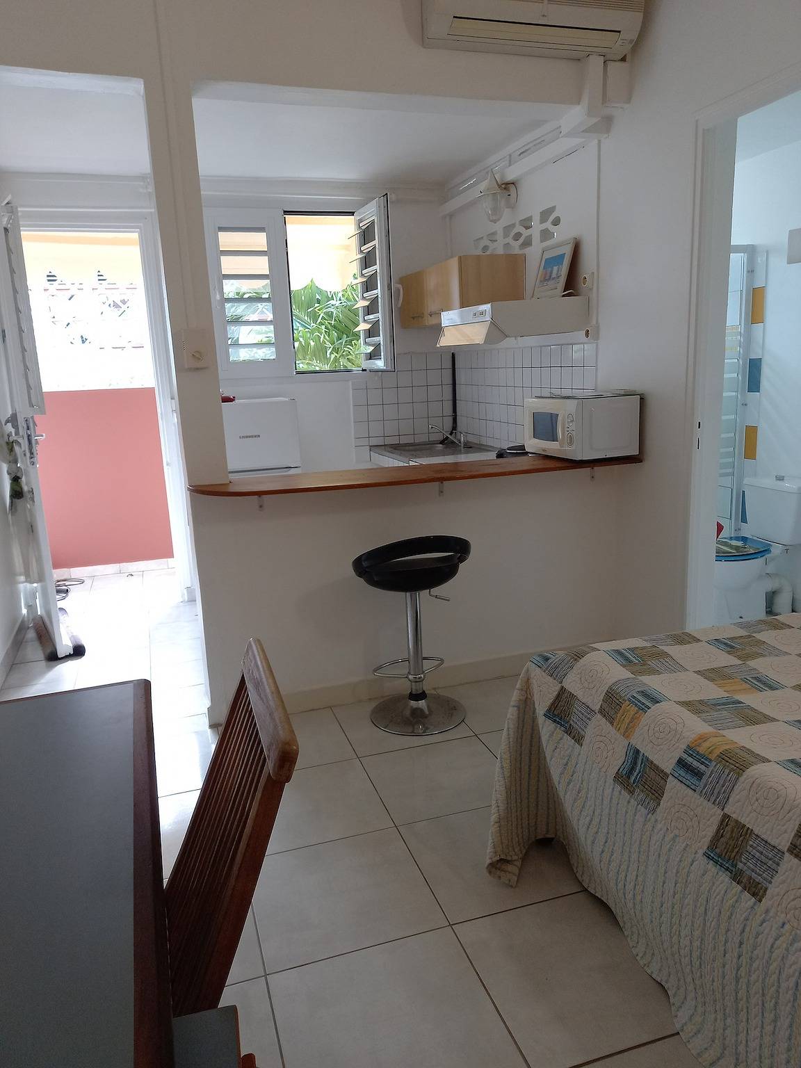 Estudio entero, Estudio encantador en Fort-de-France, 22 m² con vista al jardín in Martinica
