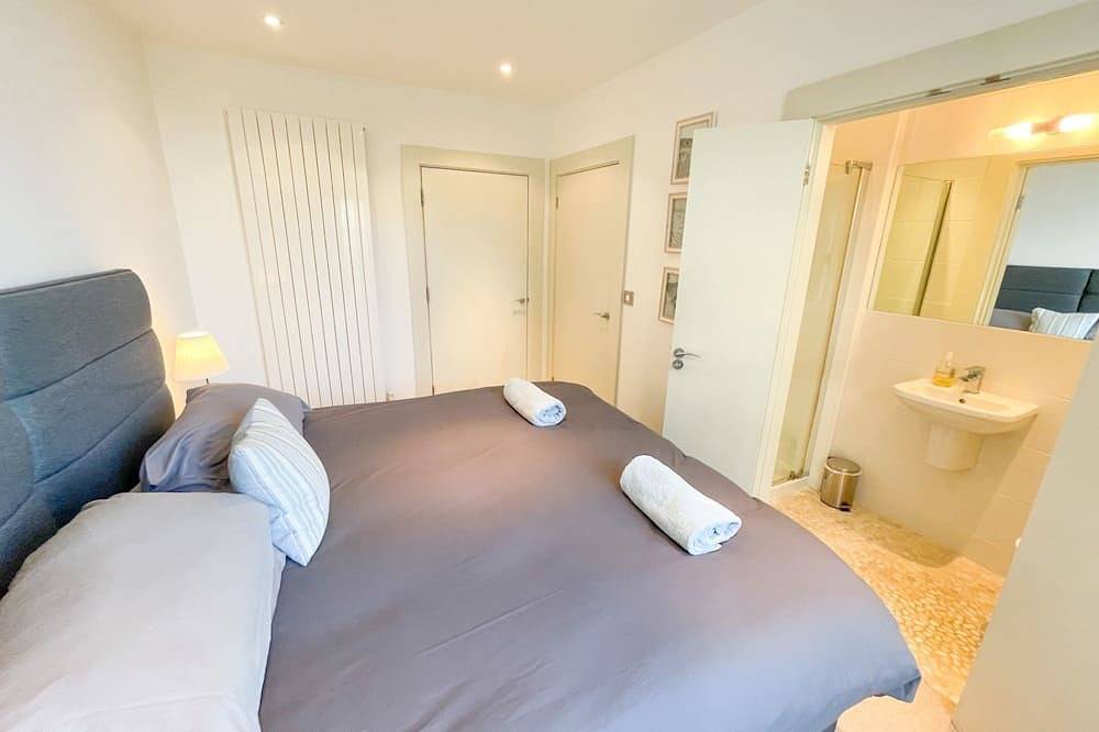 2 Gull Rock, 2 bedroom apartment with sea views in Woolacombe in Woolacombe, Devon