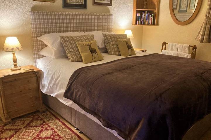 Ganze Wohnung, Wunderschönes 5-Sterne-Apartment, ruhig und 5 Minuten vom Stadtzentrum entfernt in Samoëns, Region Bonneville