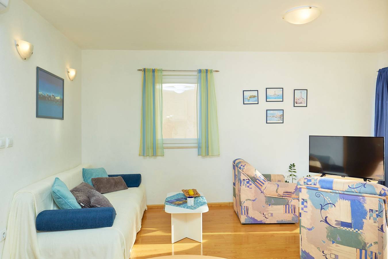 Hel lägenhet, Apartments Zelic Tucepi  Blue Apartment in Tučepi, Makarskas riviera