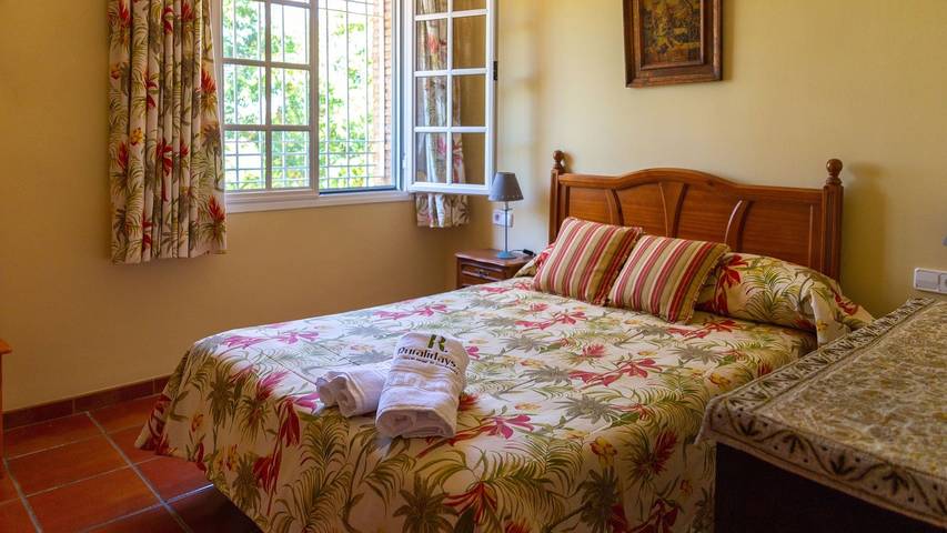 Casa rural para 16 personas, con piscina y balcón/terraza, Se admiten mascotas en Vega del Guadalquivir - 4