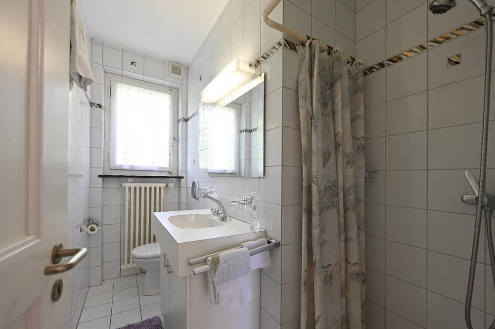 Ganze Wohnung, Haus Stirnemann/ Wohnung H-2 in Weggis, Vierwaldstättersee