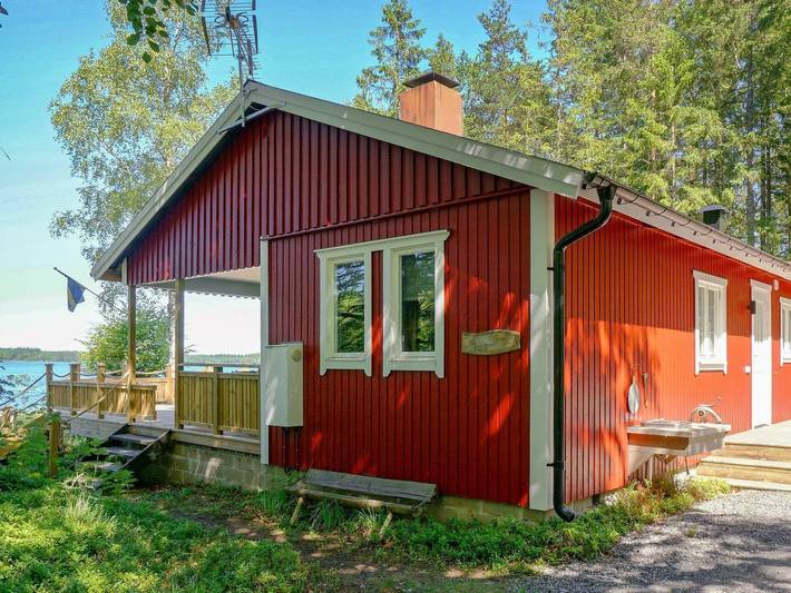 Ferienhaus für 8 Personen, mit Terrasse und Seeblick in Hylte