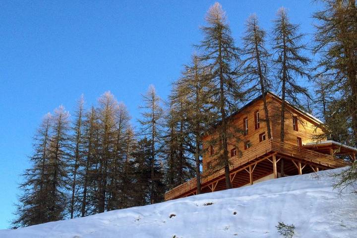 Chalet pour 14 personnes, avec Balcon et Jacuzzi ainsi que Terrasse et Jardin