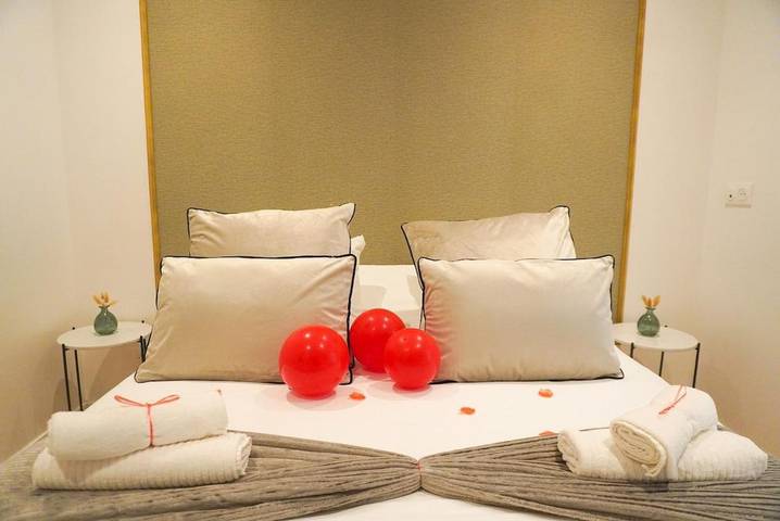 Gîte pour 4 personnes, avec terrasse ainsi que jardin et jacuzzi à Vigneux-sur-Seine - 2