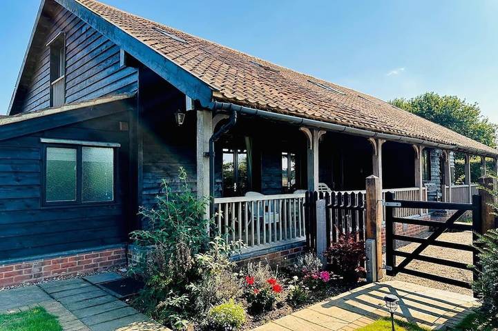 Holiday rental for 6 people, with Hot tub and Terrace as well as Garden in Stiffkey