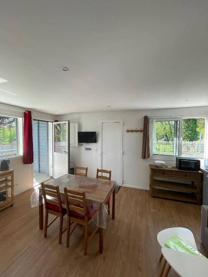 Gîte pour 4 personnes, avec vue ainsi que vue sur le lac et balcon dans Lac de Christus - 2