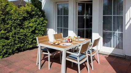Ferienwohnung für 4 Personen, mit Terrasse und Ausblick sowie Sauna, mit Haustier in Sagard